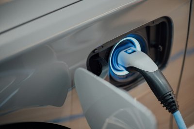 Deze auto laadt in negen minuten net zo snel vol als tanken